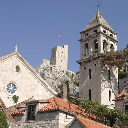 فندق Tourist Settlement Brzet أوميس المظهر الخارجي الصورة